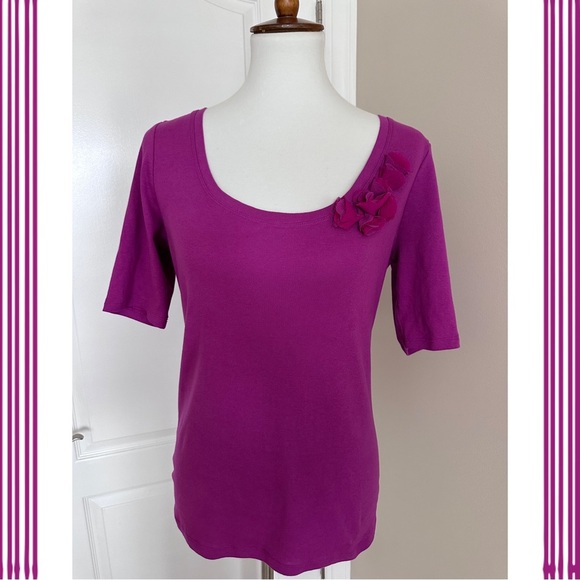 Pretty magenta tee with floral embellishment - Picture 1 of 7